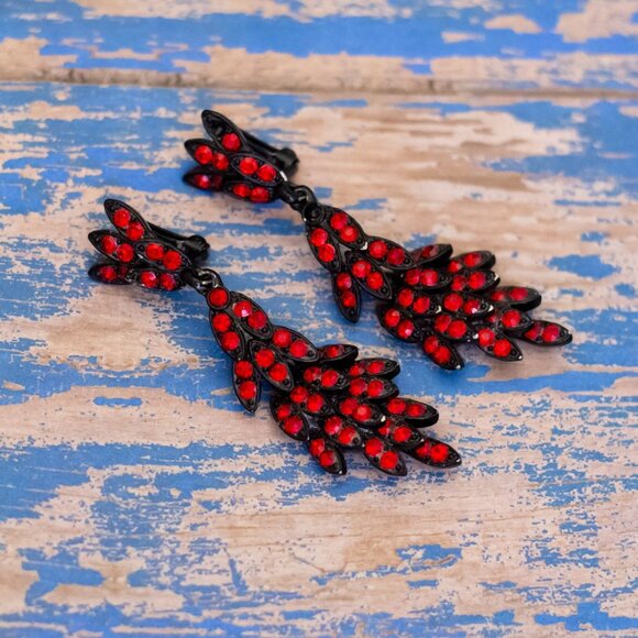 Vintage Red Rhinestones Black Dangle Earrings - L32 - Picture 1 of 2